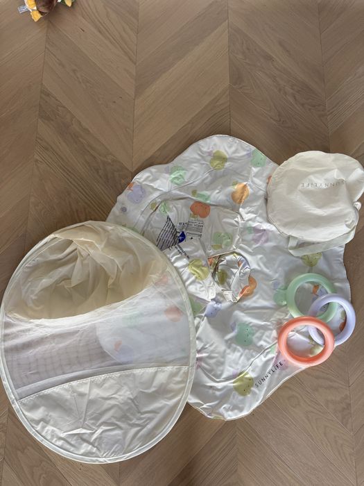 Piscina bebelusi pana in 1 an sunnylife cu cercuri si umbra