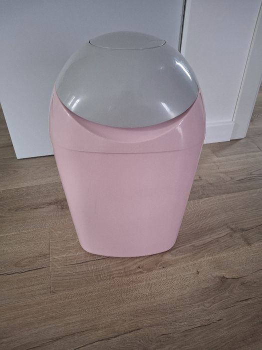 Vând cos pentru scutece Tommee Tippe roze Sangenic