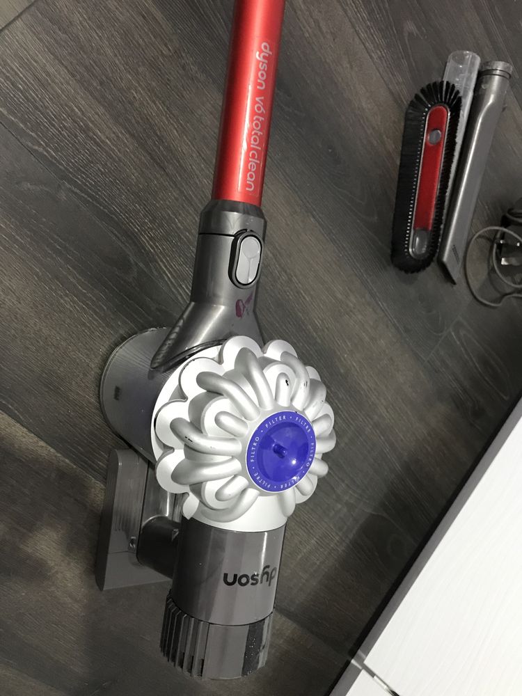 Dyson v6 total безжична прахосмукачка