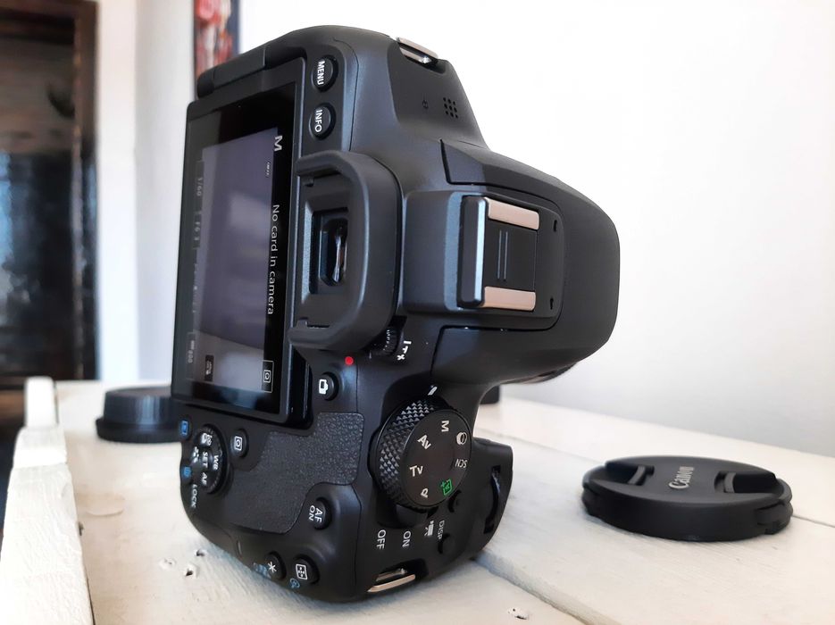 Canon EOS 850D DSLR фотоапарат без обектив