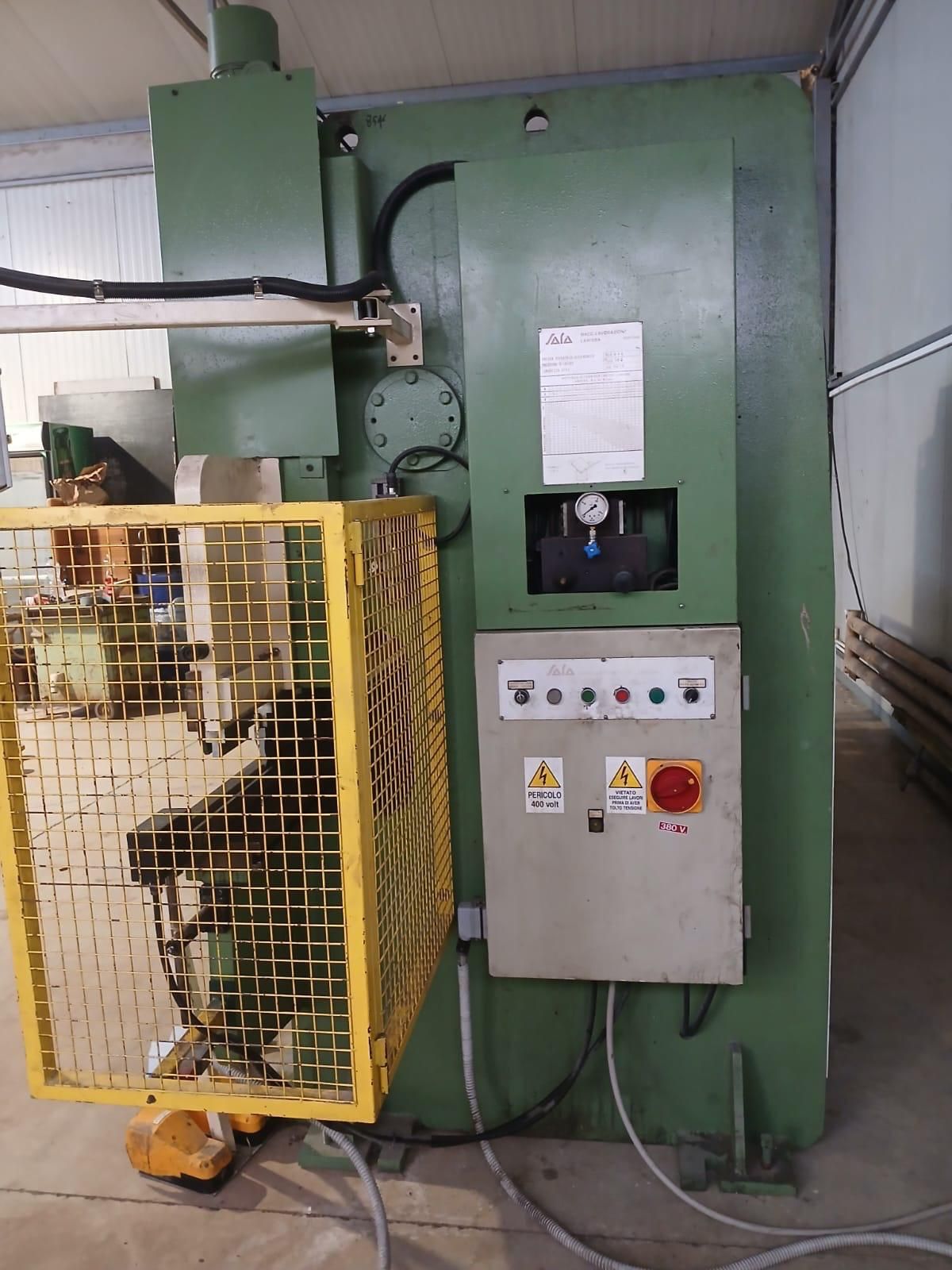 Abkant hidraulic CNC