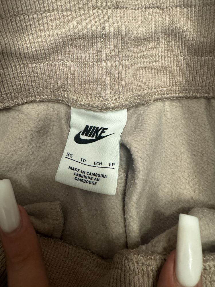 Спортен анцунг Nike - розов