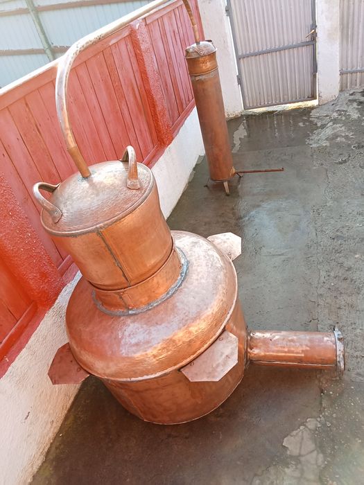 Vând cazan de țuică de 450 litri din cupru