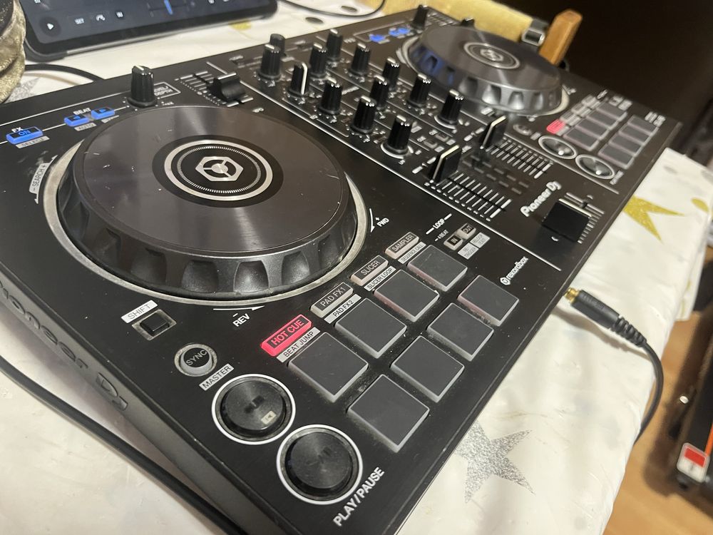 Pioneer DDJ-RB Dj конзола