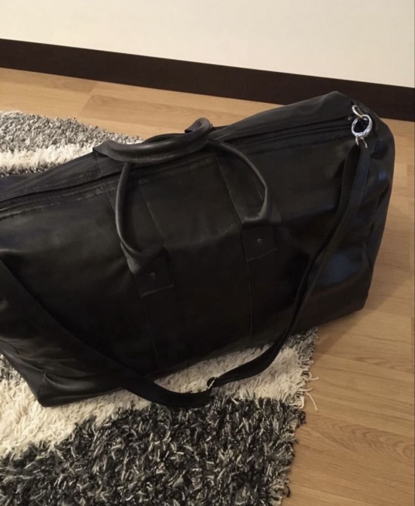 Geanta din piele naturala pt voiaj/transport negru xw