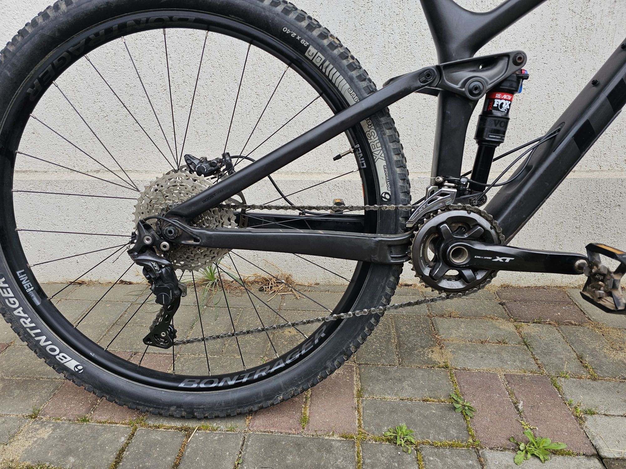 Full suspension TREK  ex fuel 9.8. M carbon.  Preț fixxx