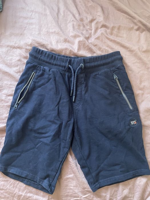 Pantaloni scurti bleumarin Superdry marime L