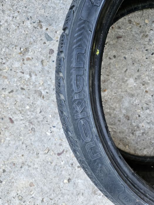 Продавам гуми  R 19