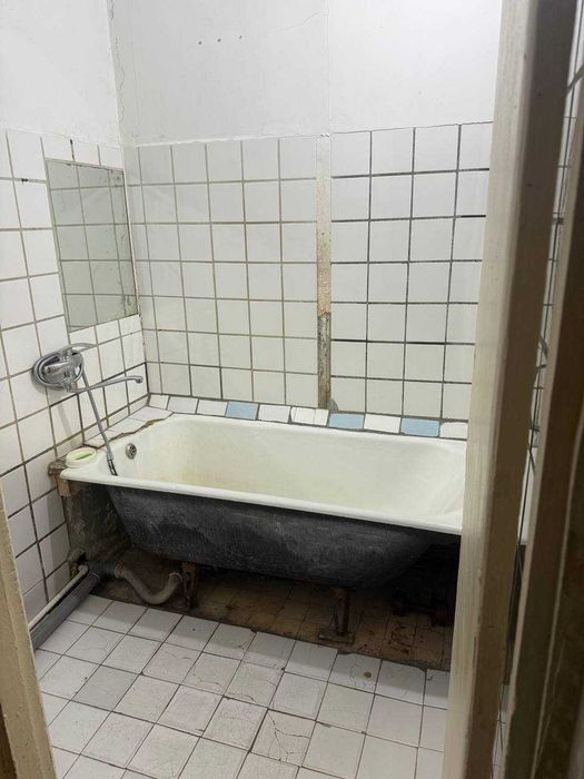 СРОЧНО !! Продается квартира в Яшнабаде 2/4/4 ( 54 кв/м ) Авиасозлар 2