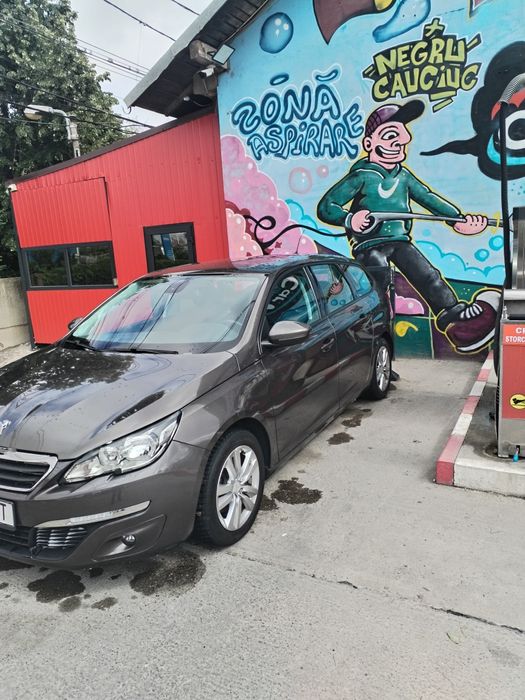 Mașina Peugeot 308 2015