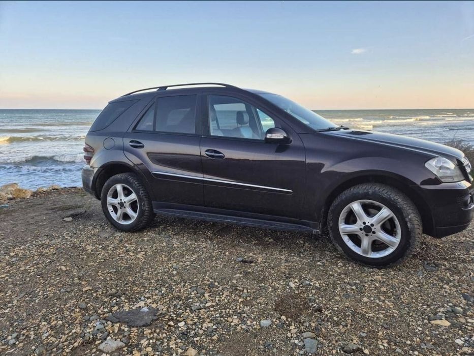 Vând Mercedes ML 320 4 Matic