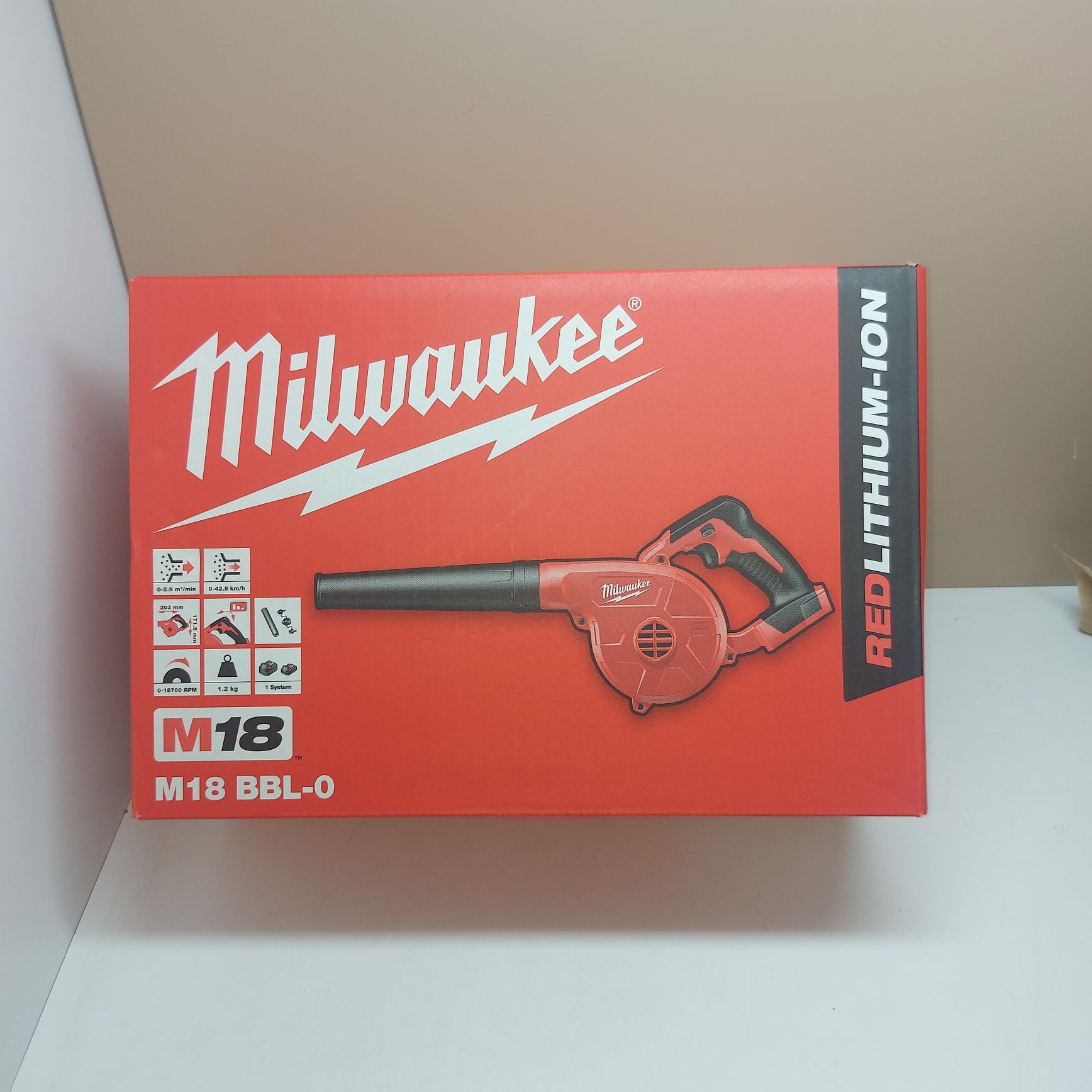Акумулаторна духалка за листа Milwaukee M18 BBL-0