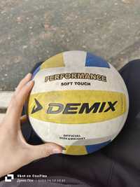 Продам волейбольный мячик