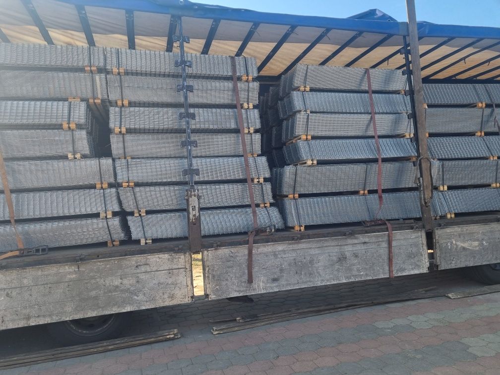 Vând panouri si plasa împletita pentru gard