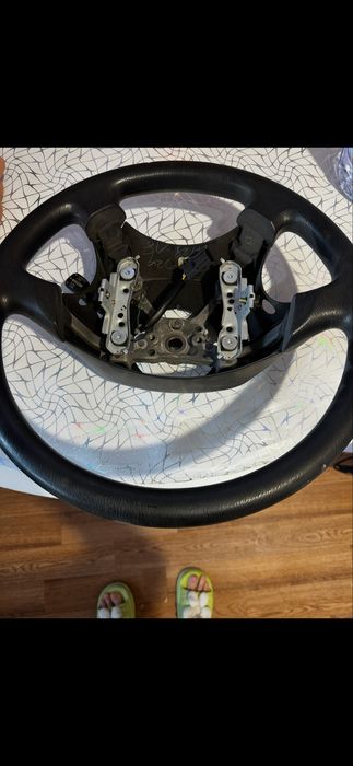 Продам руль на субару