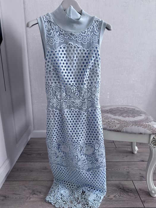 Платье красивое Uterque