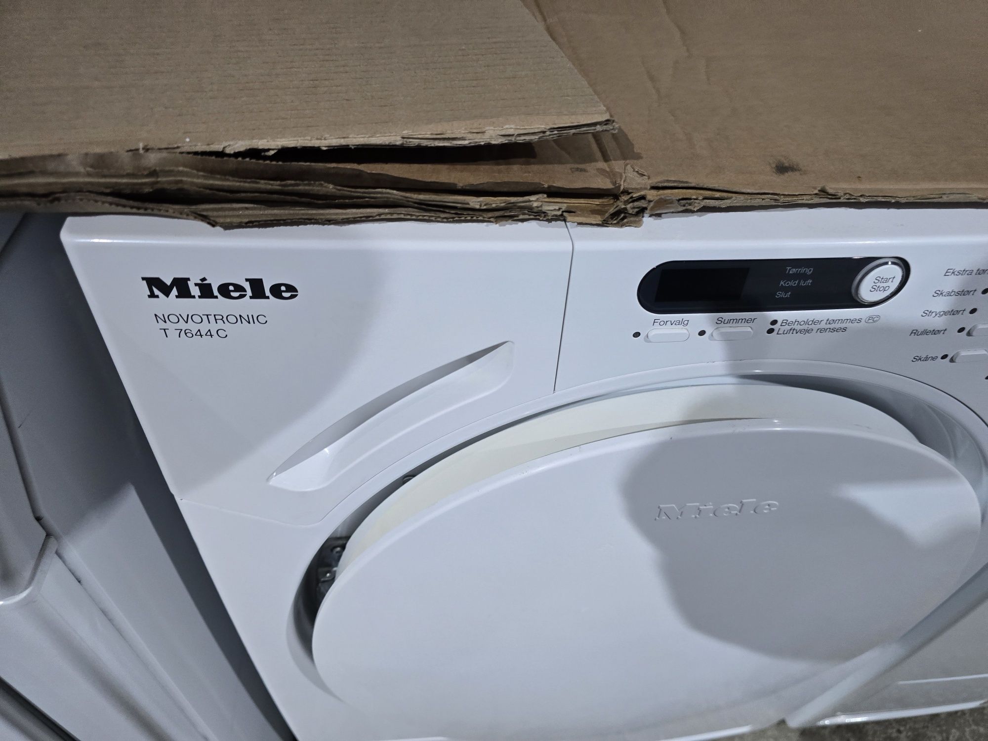 Кондензационна сушилня Миеле/Miele T7644C