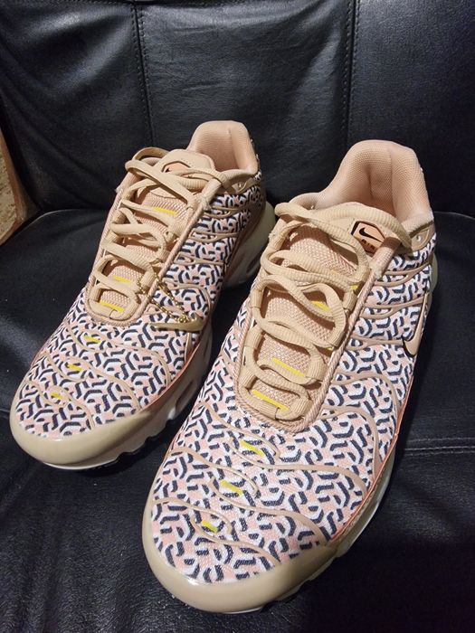 Nike Air Max Plus United In Victory Shoes FB2557-200