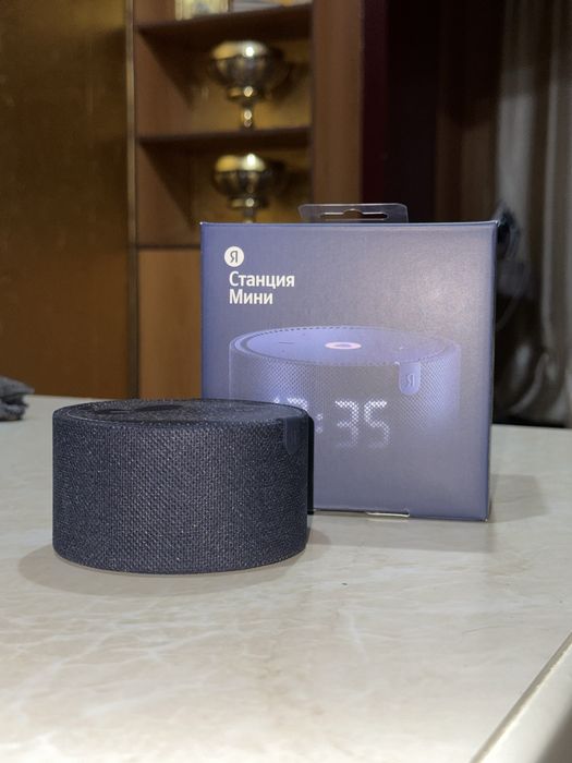 Умная Яндекс станция Алиса