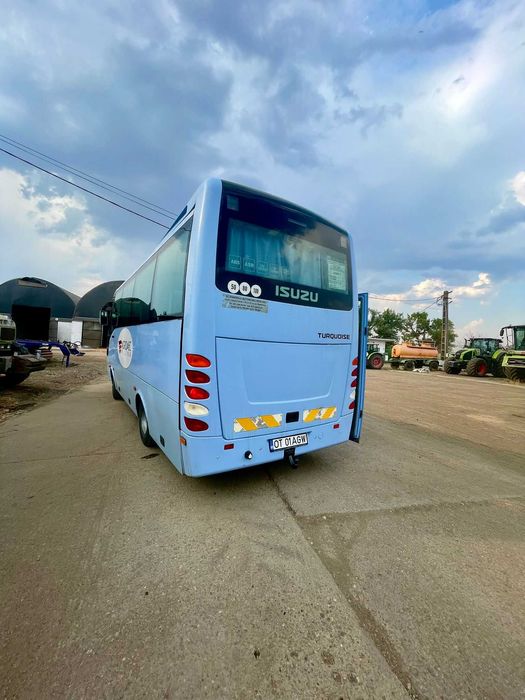 De vânzare autobuz Isuzu