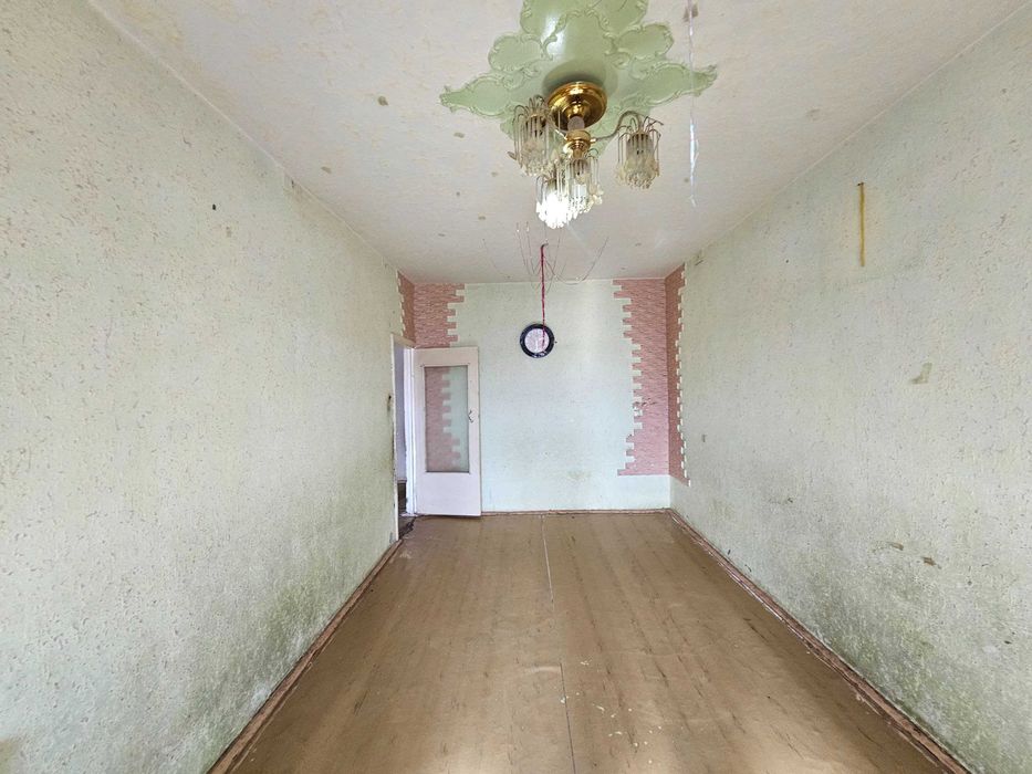 Buxoroda kvartira xonadon uy sotiladi 2 xonali 62m² 3-qavat.