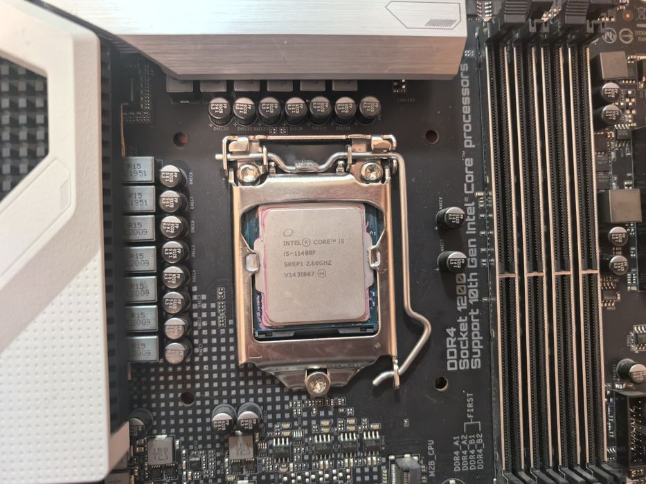 Kit gaming i5 11400f placa baza și rami 16g