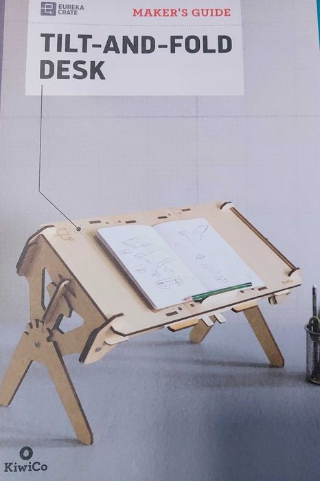 Kiwi Co. Eureкa Crate. Сглобяем кош и поставка за книги