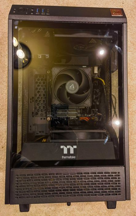 PC MiniITX AMD Ryzen 9 7945HX3D fara ram / optional  96 GB RAM
