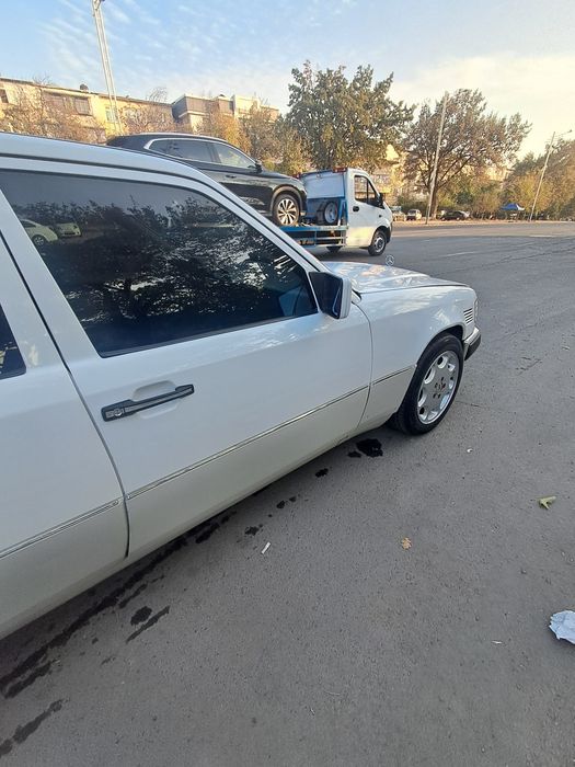 Мерседес Бенз 124