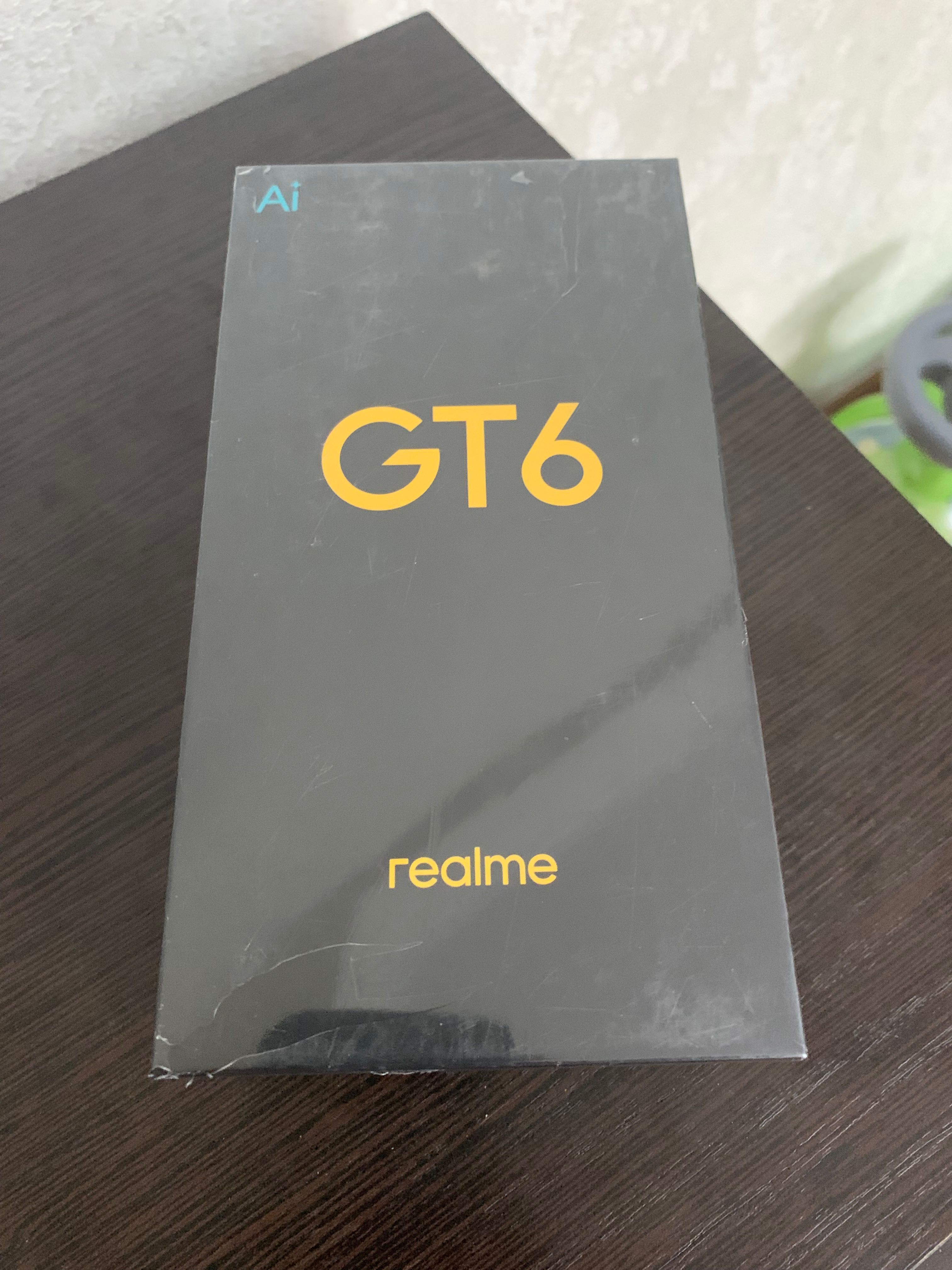 Realme GT 6 НОВЫЙ 12/256
