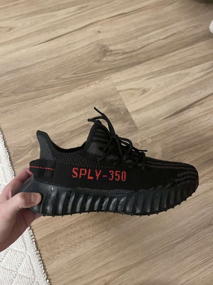 Yeezy slide 350 black red