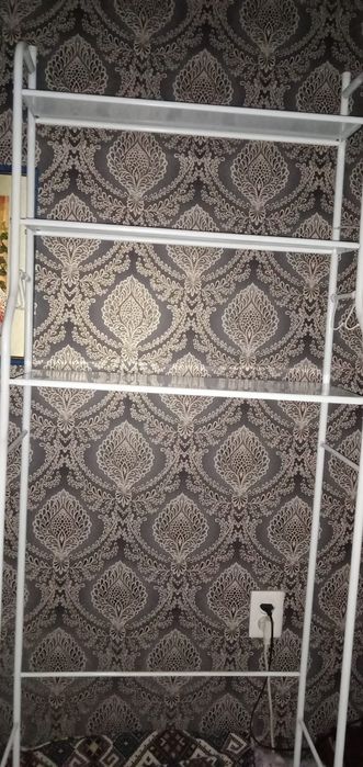 Полка над стиральной машиной.