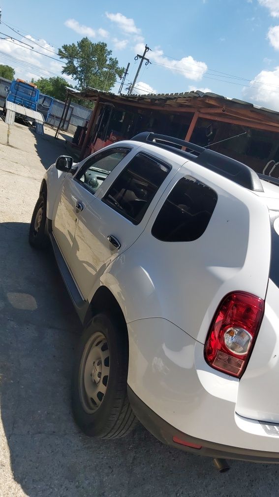 Dezmembrez/piese/Dezmembrari dacia duster 1,6 16v euro 5