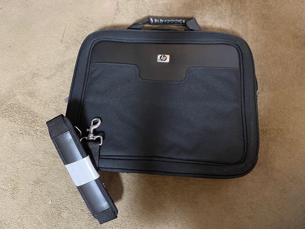 Бизнес чанта за лаптоп и документи до 15,6 инча  на HP