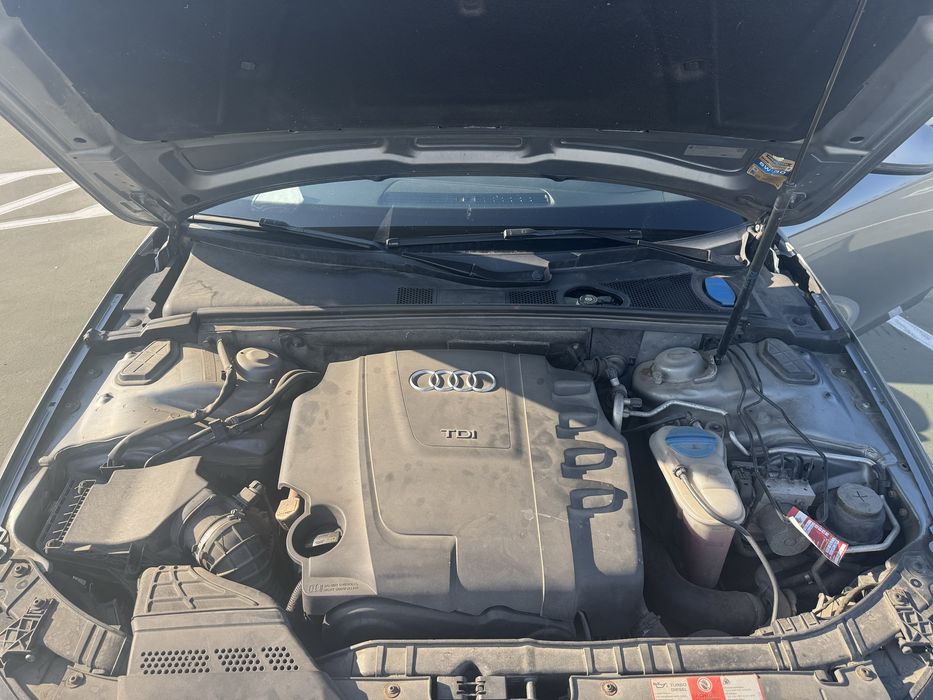 Vând AUDI A4 B8, 2.0 TDI
