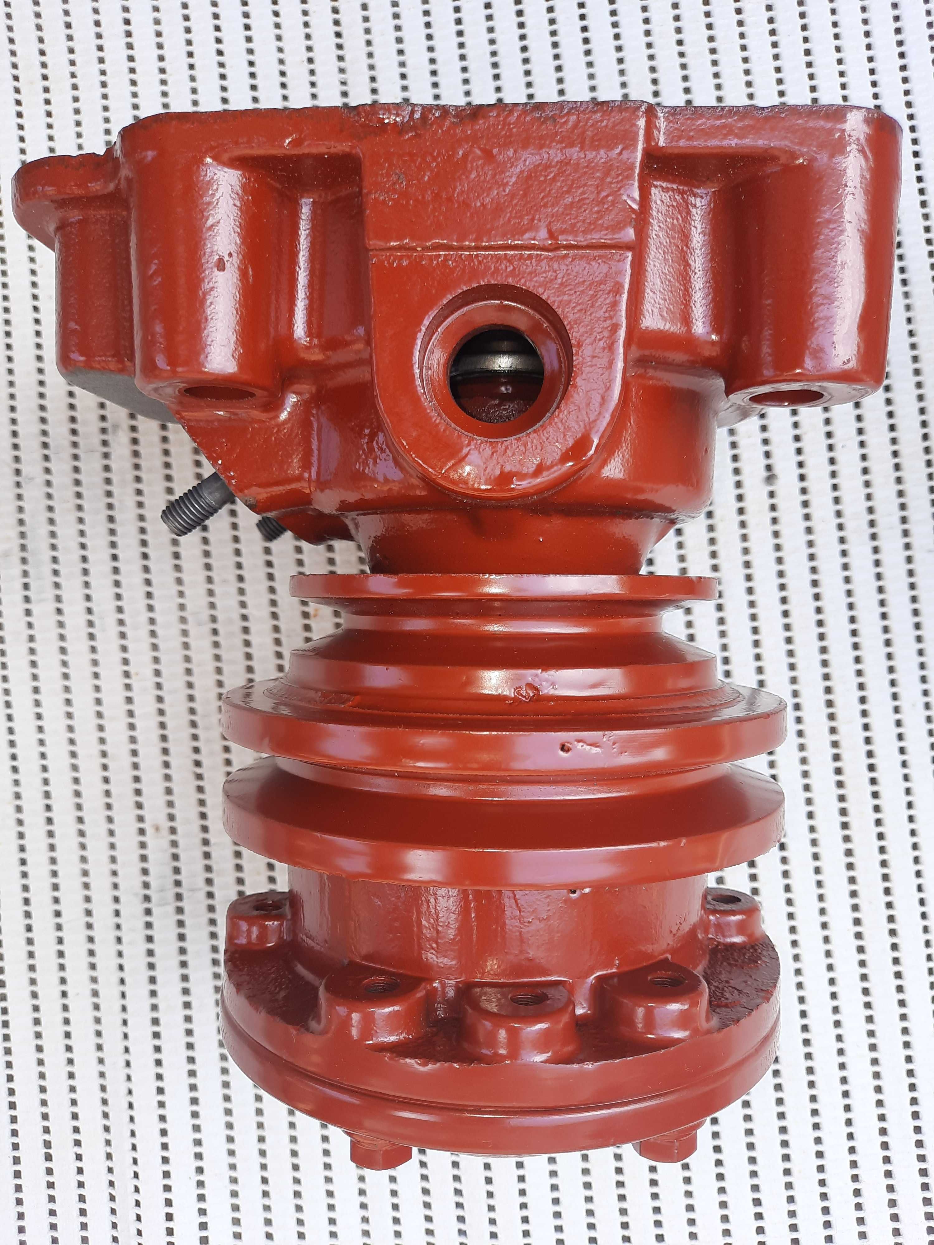 Pompa apa tractor U650