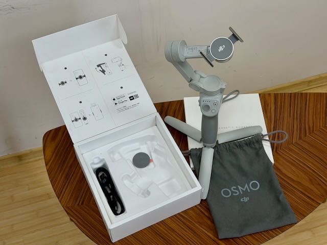 DJI OM 4 Gimbal Smartphone Stabilizer