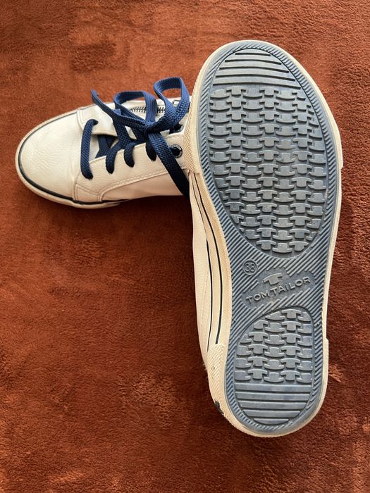 Маратонки Jordan, Обувки Tom Tailor & маратонки Guess