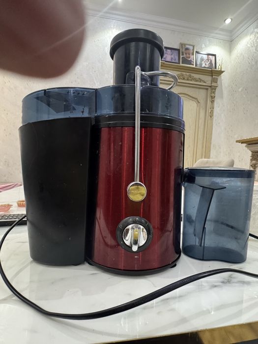Соковажималка почти новый