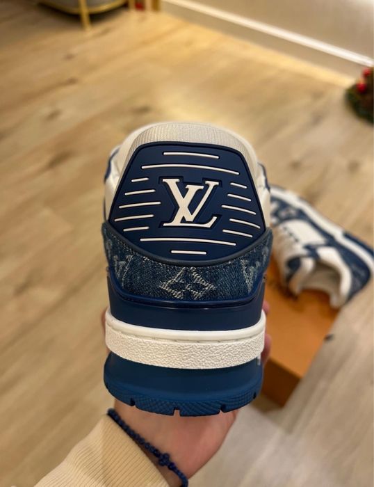 sneakers lv trainer!!