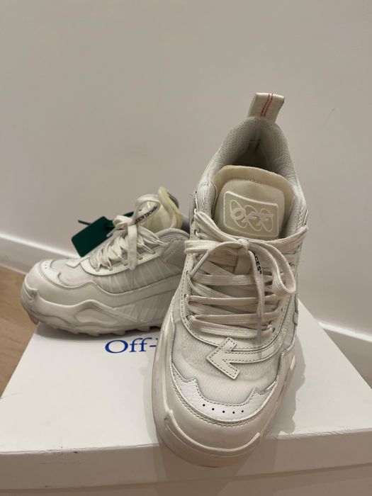 Off white odsy 44 white stare foarte buna