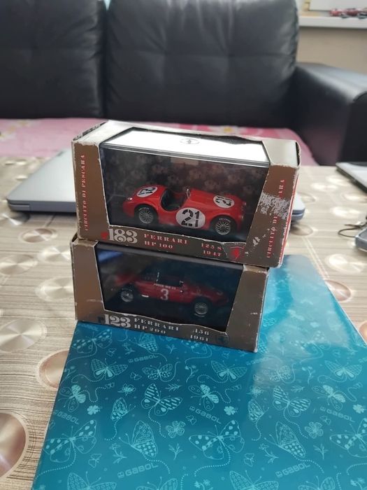 Стари метални ферари
Размер-1/43
Цена 35лв броя