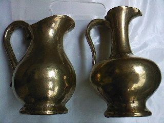 Mutat pe Publi Vaza vintage, bronz masiv turnat manual Germania