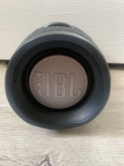 Vand boxa JBL xtreme 2 in stare perfect functionala