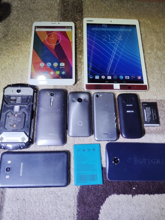 Lot telefoane și tablete piese