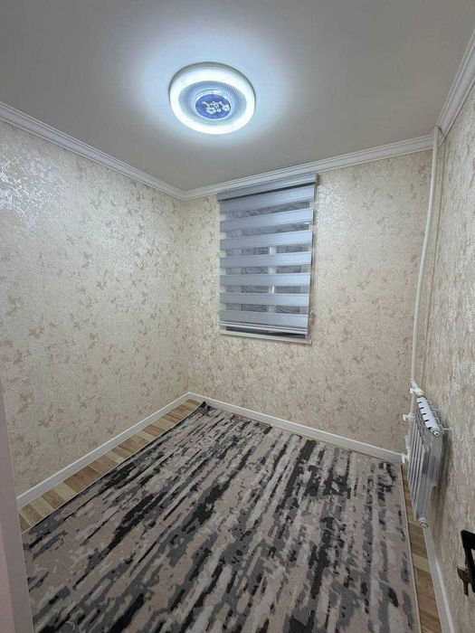 Продам 3 в 4-х комнатную в Яшнабадском районе.Дубовая.3/2/4 кирпич