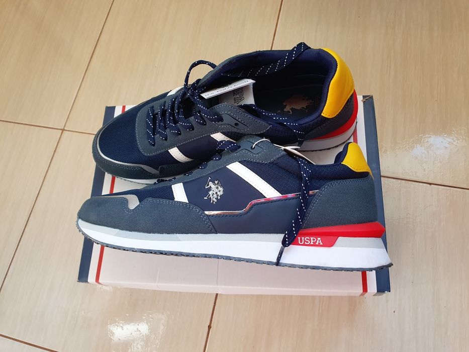 Vând adidași POLO ASSN