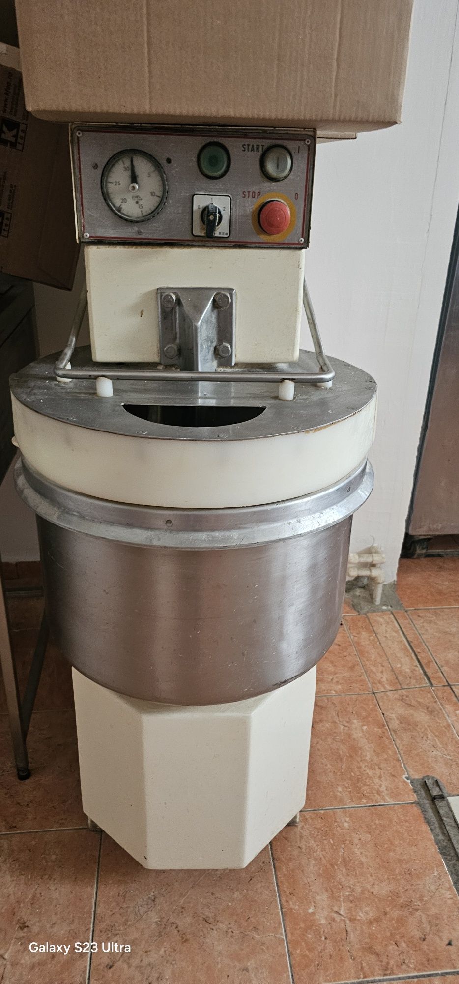 Vand Echipamente Patiserie Simigerie Cuptor Hota Fierbator Dospitor