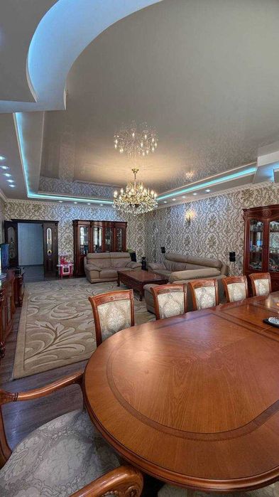 Продаётся 4-х комнатная квартира от Габус