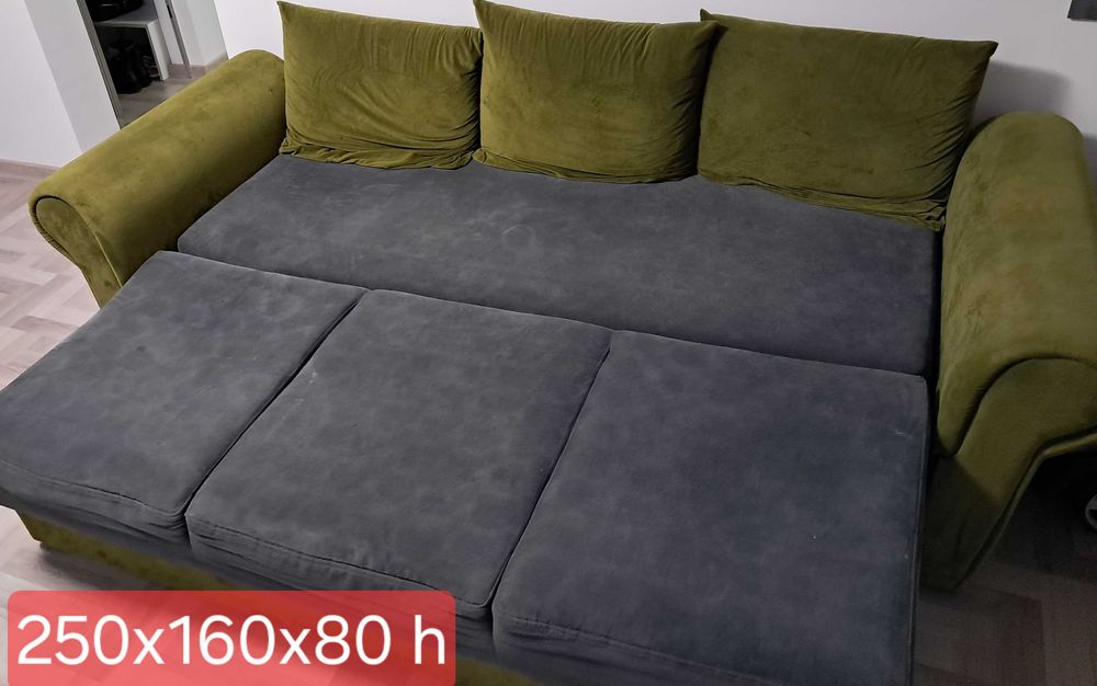 Canapea extensibila 3 locuri